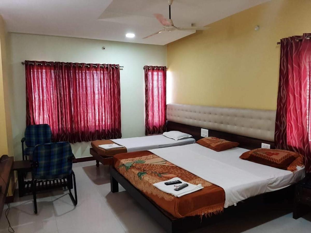 Gangāwati Hotel Ashoka מראה חיצוני תמונה