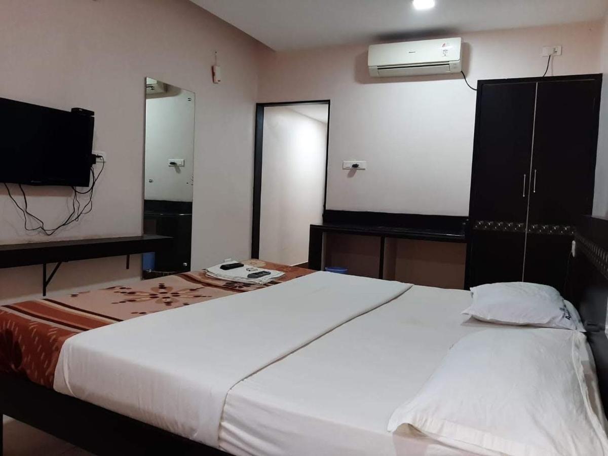 Gangāwati Hotel Ashoka מראה חיצוני תמונה