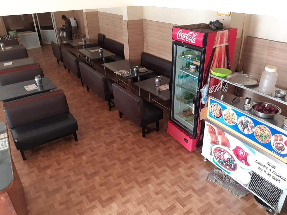Gangāwati Hotel Ashoka מראה חיצוני תמונה